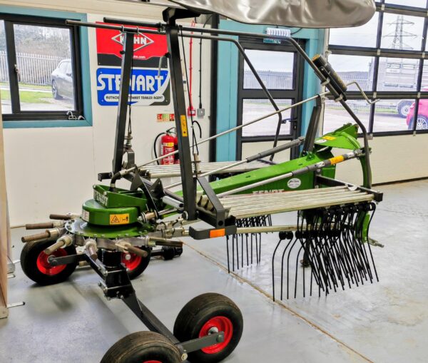 Fendt Former 426DN single rotor rake